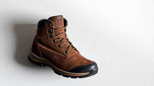 Découvrez les meilleures chaussures de travail Helly Hansen pour un confort optimal