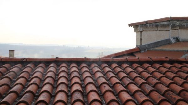 Les meilleures pratiques pour un nettoyage de toiture réussi à Sanvignes-les-Mines